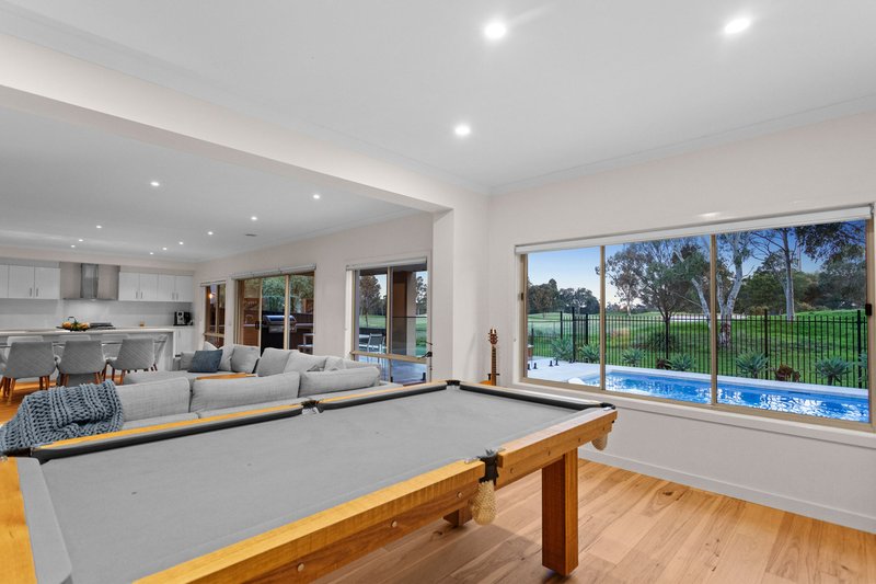 Photo - 18 Ferrier Close, Sandhurst VIC 3977 - Image 16