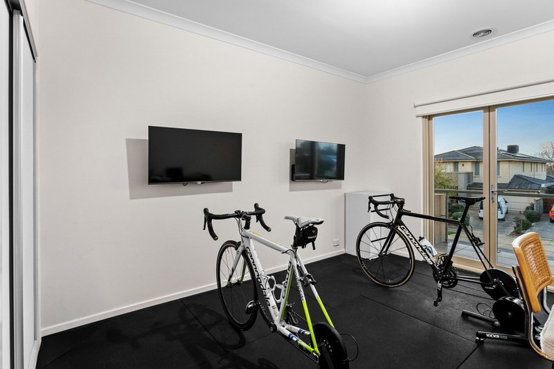 Photo - 18 Ferrier Close, Sandhurst VIC 3977 - Image 30