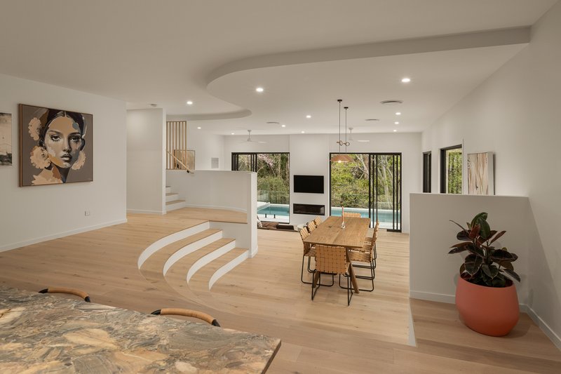 Photo - 18 Fifth Avenue, Bardon QLD 4065 - Image 8