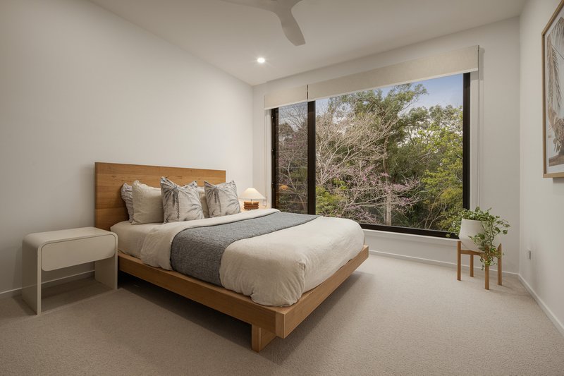 Photo - 18 Fifth Avenue, Bardon QLD 4065 - Image 16