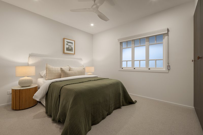 Photo - 18 Fifth Avenue, Bardon QLD 4065 - Image 18