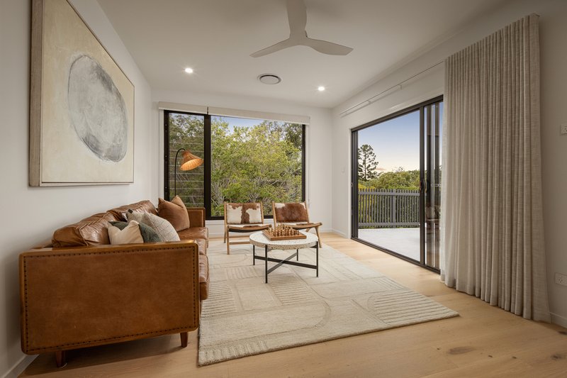 Photo - 18 Fifth Avenue, Bardon QLD 4065 - Image 24