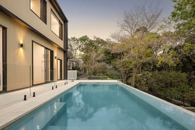 Photo - 18 Fifth Avenue, Bardon QLD 4065 - Image 31