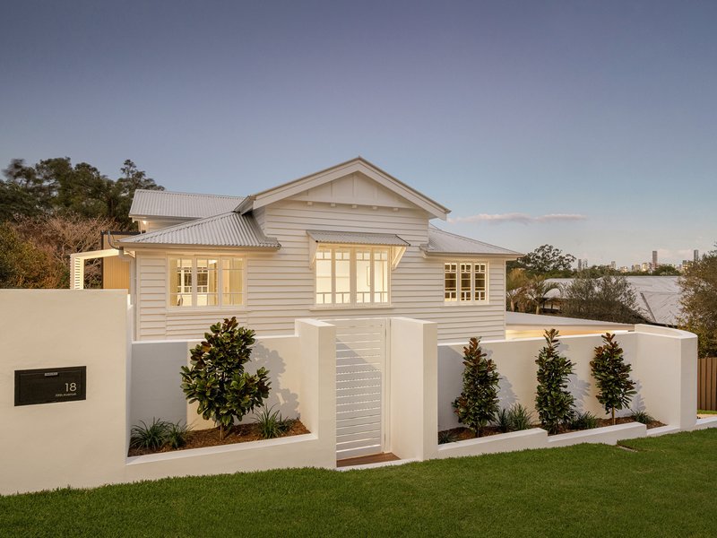 Photo - 18 Fifth Avenue, Bardon QLD 4065 - Image 32
