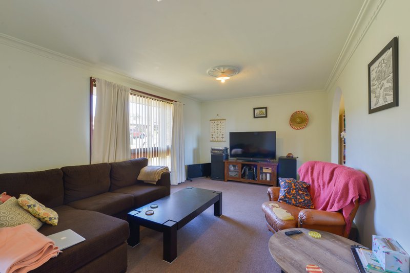 Photo - 18 Fisher Road, Tamworth NSW 2340 - Image 2