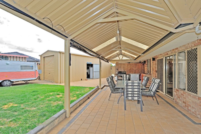 Photo - 18 Fitzroy Close, Cooloongup WA 6168 - Image 21