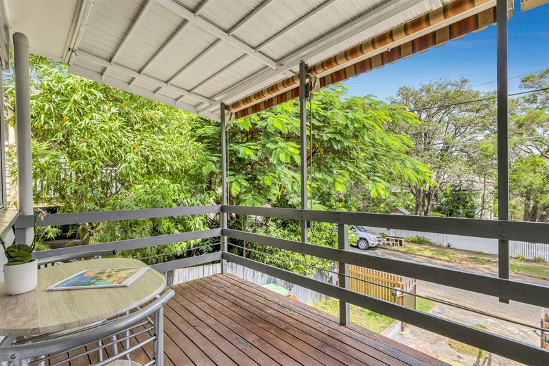 Photo - 18 Florence Street, Annerley QLD 4103 - Image 2