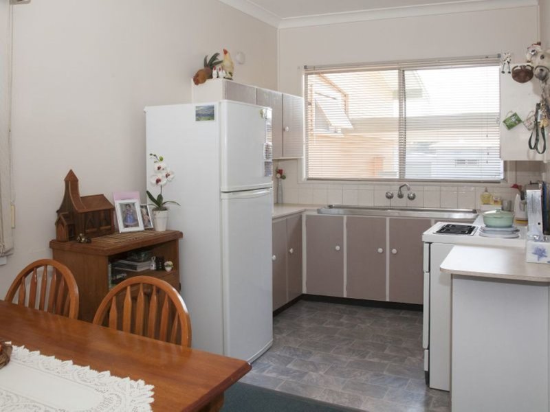 Photo - 18 Florence Street, Taree NSW 2430 - Image 3