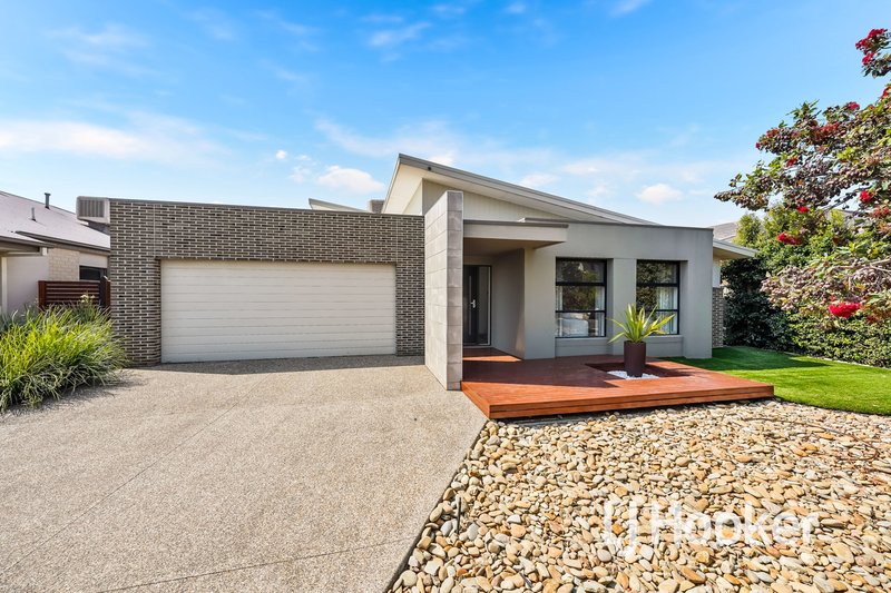 Photo - 18 Flowerbloom Crescent, Clyde North VIC 3978 - Image 25