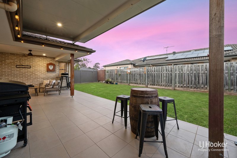 Photo - 18 Fodora Place, Burpengary East QLD 4505 - Image 12