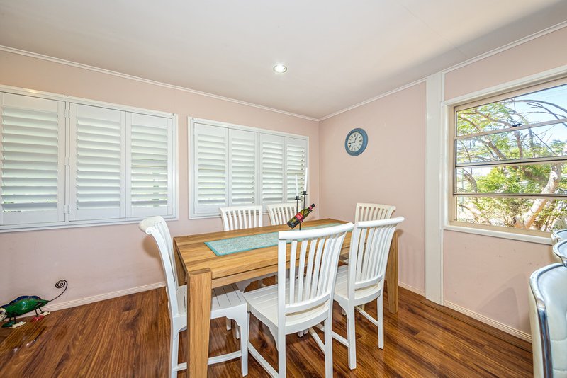 Photo - 18 Ford Street, Bongaree QLD 4507 - Image 11