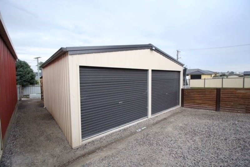 Photo - 18 Fordham Drive, Devonport TAS 7310 - Image 12