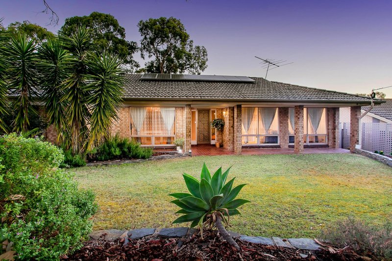 18 Fraser Avenue, Happy Valley SA 5159