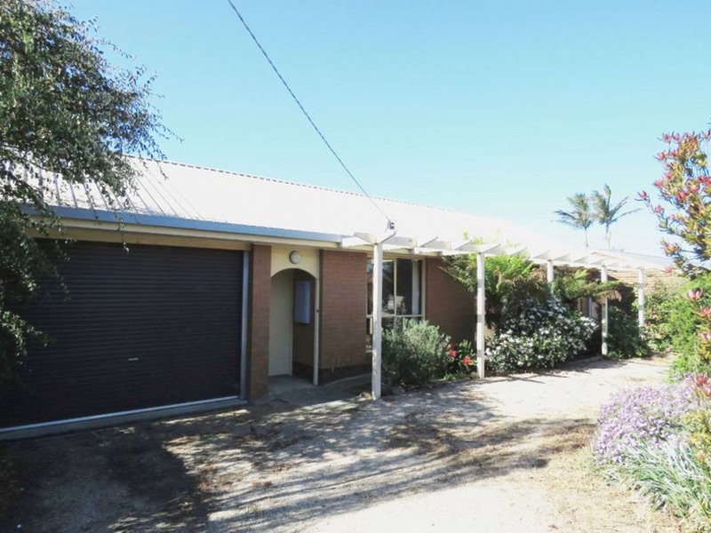 Photo - 18 Fullarton Drive, Paynesville VIC 3880 - Image