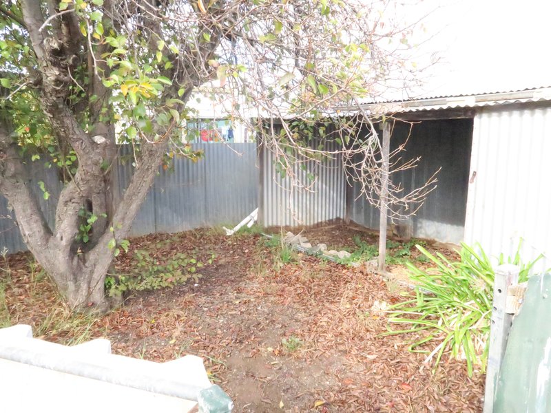 Photo - 18 Gail Crescent, Murray Bridge SA 5253 - Image 9