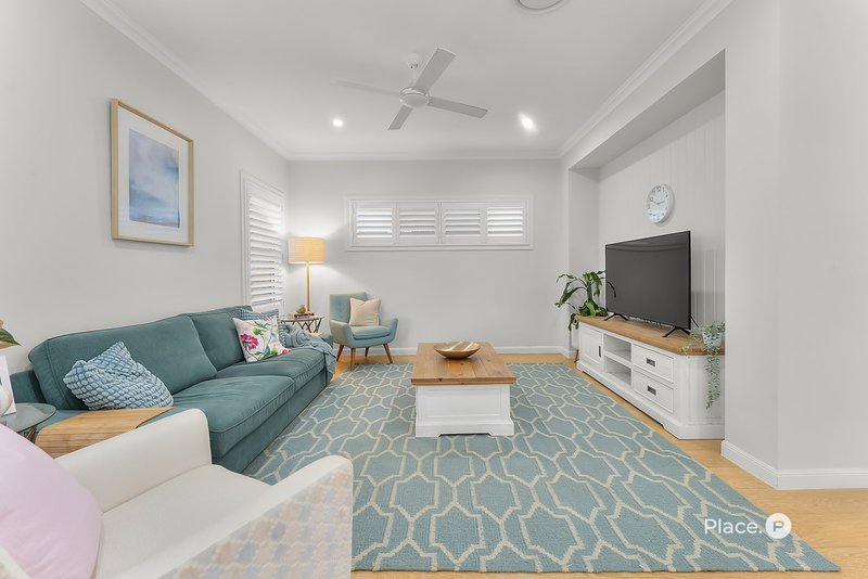 Photo - 18 Gail Street, Kedron QLD 4031 - Image 12