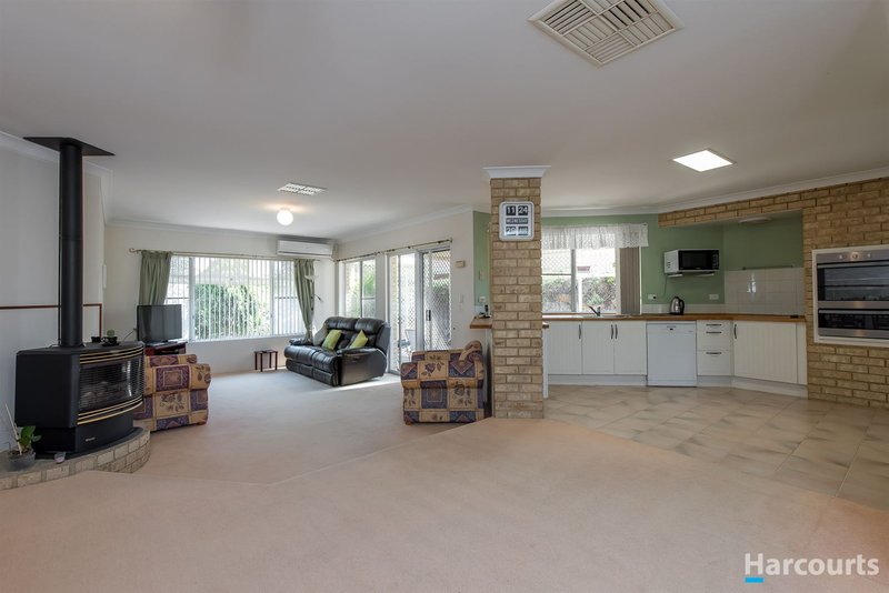 Photo - 18 Gainsborough Way, Mullaloo WA 6027 - Image 15