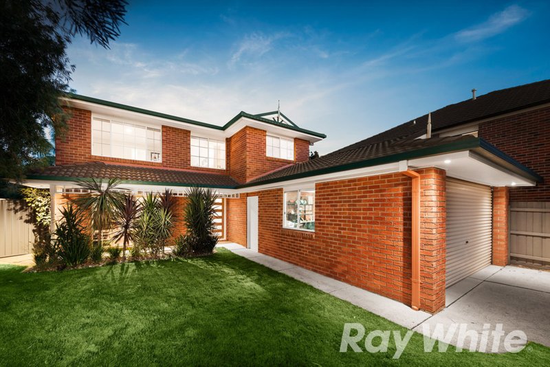 18 Garland Rise, Rowville VIC 3178