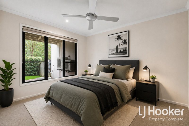Photo - 18 Garragull Drive, Yarrabilba QLD 4207 - Image 15