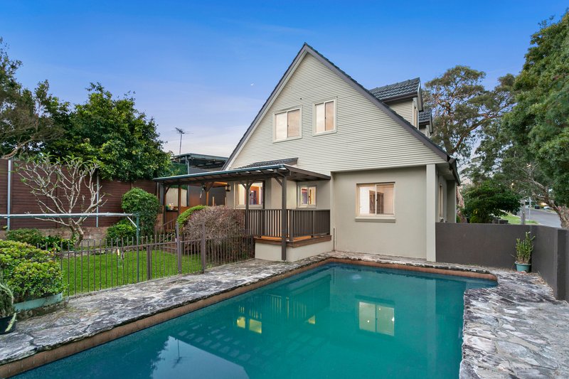 Photo - 18 Garraween Avenue, North Balgowlah NSW 2093 - Image 2