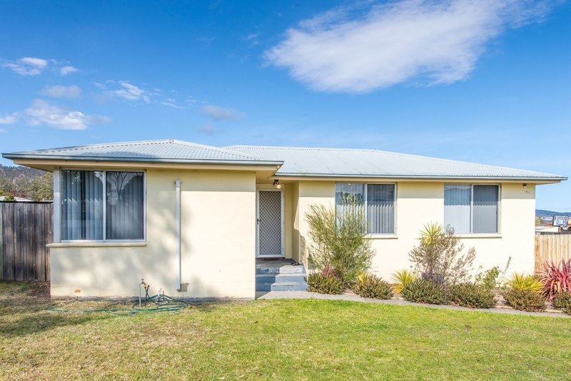 Photo - 18 Gasnier Street, Clarendon Vale TAS 7019 - Image 1