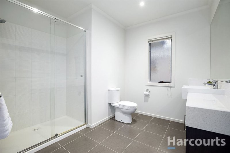 Photo - 18 Gearon Avenue, Rowville VIC 3178 - Image 9