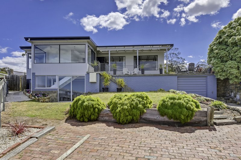 18 Geeves Crescent, Midway Point TAS 7171