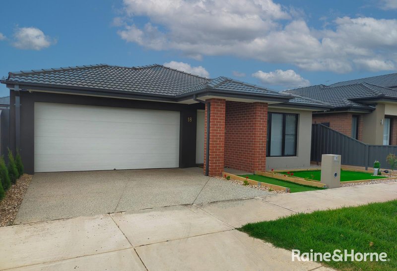 Photo - 18 Gelantipy Drive, Truganina VIC 3029 - Image 7