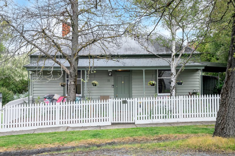 18 George Street, Eureka VIC 3350