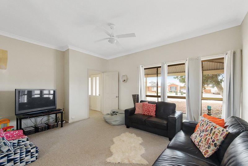 Photo - 18 George Street, Wallaroo SA 5556 - Image 5