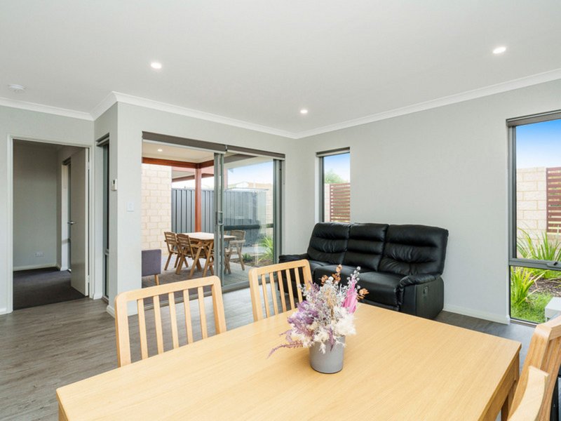 Photo - 18 Gerygone Loop, East Cannington WA 6107 - Image 8