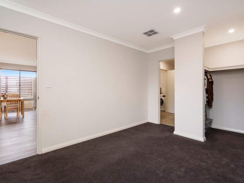 Photo - 18 Gerygone Loop, East Cannington WA 6107 - Image 25