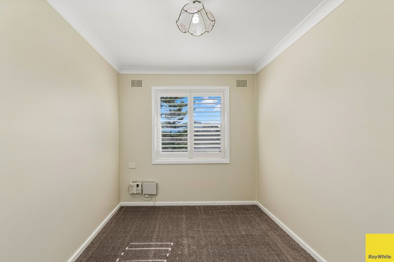 Photo - 18 Gilba Road, Koonawarra NSW 2530 - Image 7