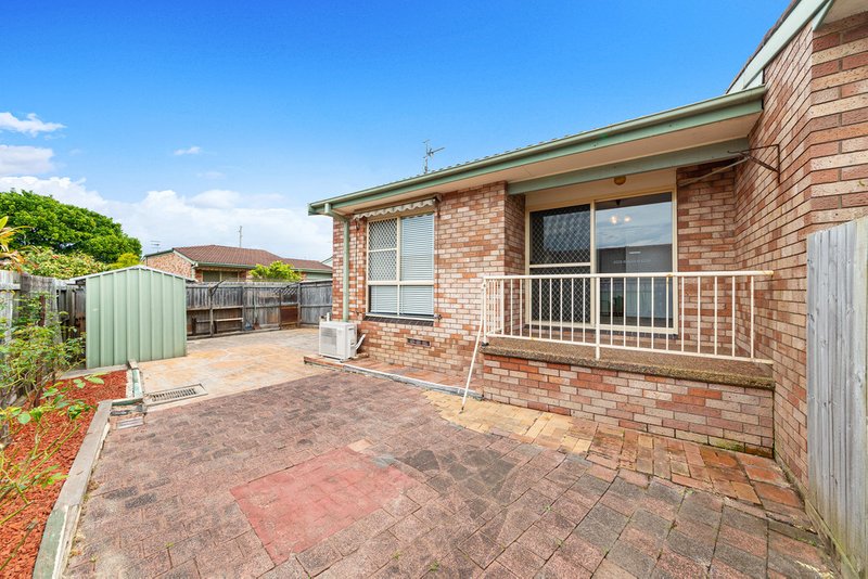 Photo - 18 Gilbert Avenue, Gorokan NSW 2263 - Image 5