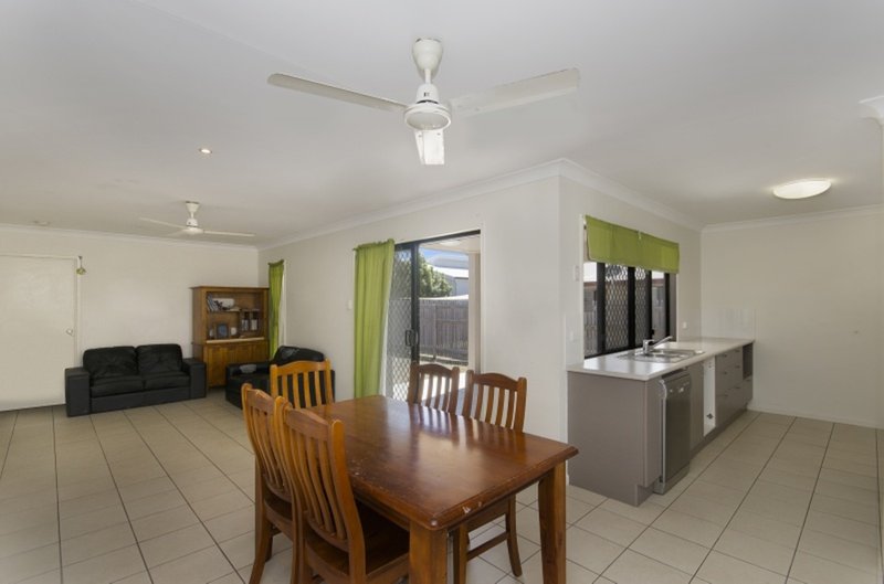 Photo - 18 Gillingham Court, Kirwan QLD 4817 - Image 3