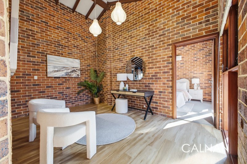 Photo - 18 Gladstone Road, Leeming WA 6149 - Image 8