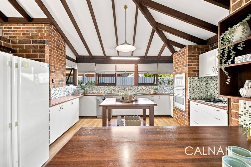 Photo - 18 Gladstone Road, Leeming WA 6149 - Image 18