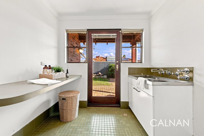 Photo - 18 Gladstone Road, Leeming WA 6149 - Image 28