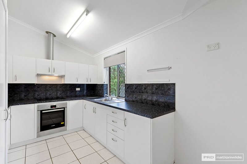 Photo - 18 Gladstone Street, Maryborough West QLD 4650 - Image 3