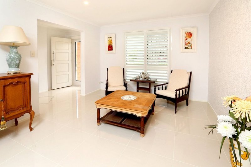 Photo - 18 Glenlee Place, Parkinson QLD 4115 - Image 2