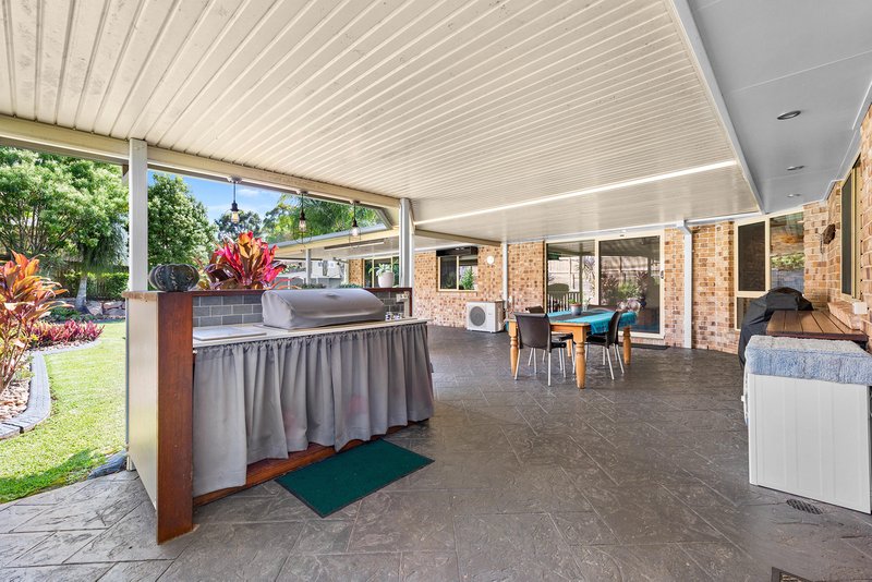 Photo - 18 Glenvillan Place, Bridgeman Downs QLD 4035 - Image 17