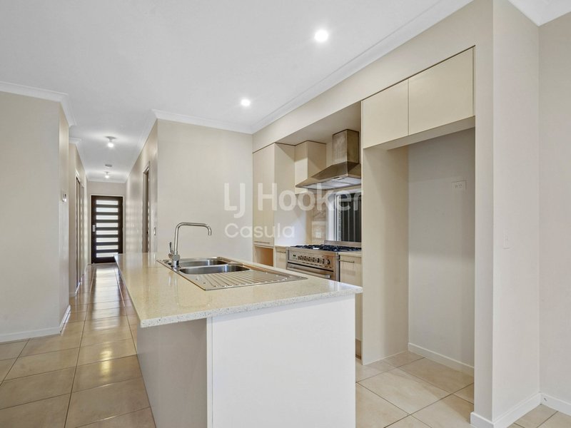 Photo - 18 Glycine Street, Denham Court NSW 2565 - Image 3