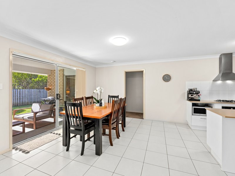 Photo - 18 Goldenwood Crescent, Fernvale QLD 4306 - Image 7