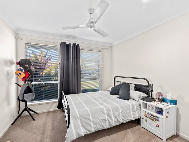 Photo - 18 Goldenwood Crescent, Fernvale QLD 4306 - Image 13