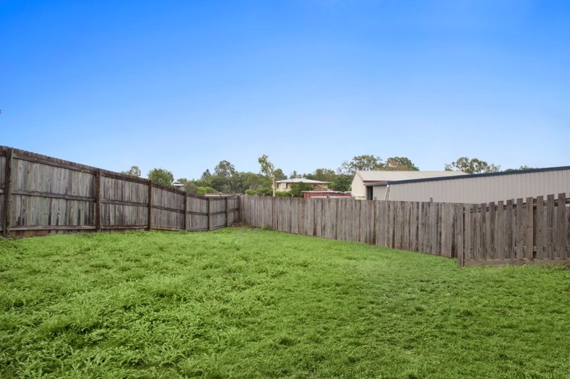 Photo - 18 Govind Court, Gracemere QLD 4702 - Image 11