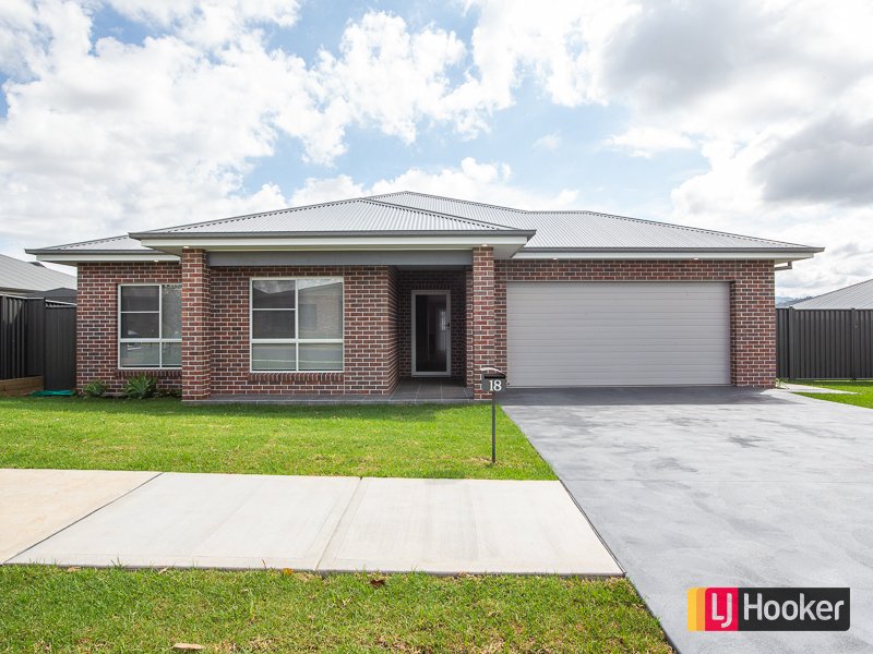 18 Grand Meadows Drive, North Tamworth NSW 2340