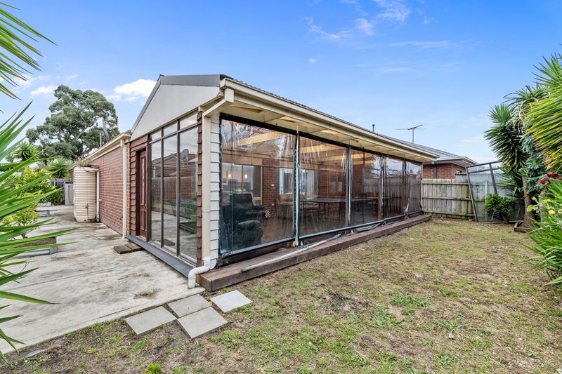 Photo - 18 Grange Drive, South Morang VIC 3752 - Image 15