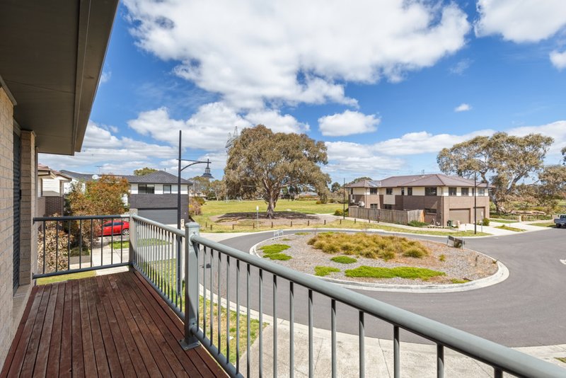 Photo - 18 Great Brome Avenue, Epping VIC 3076 - Image 11