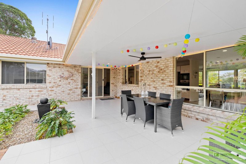 Photo - 18 Greensborough Crescent, Parkwood QLD 4214 - Image 11