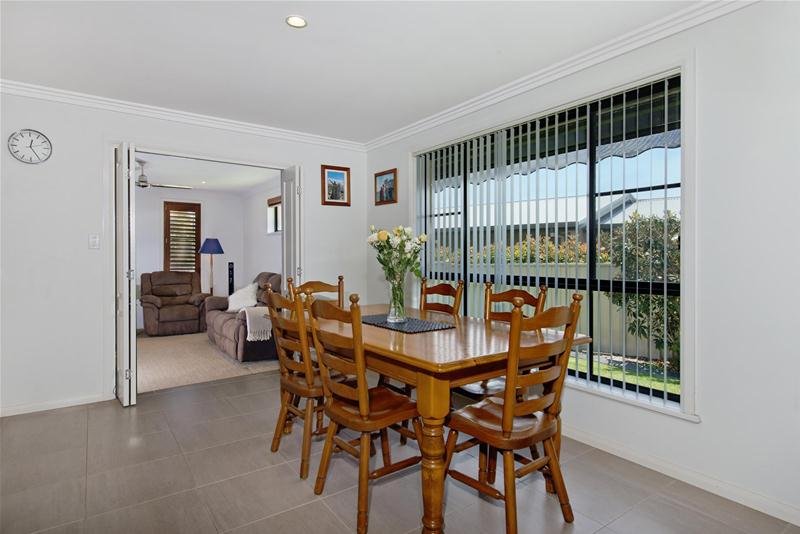 Photo - 18 Grenadines Way, Bonny Hills NSW 2445 - Image 7